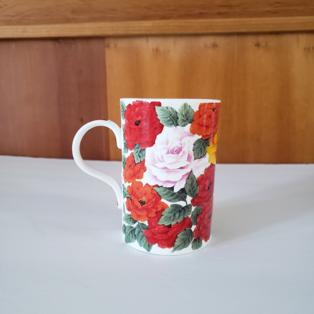 Allan Peake Wren Fine Bone China Mug